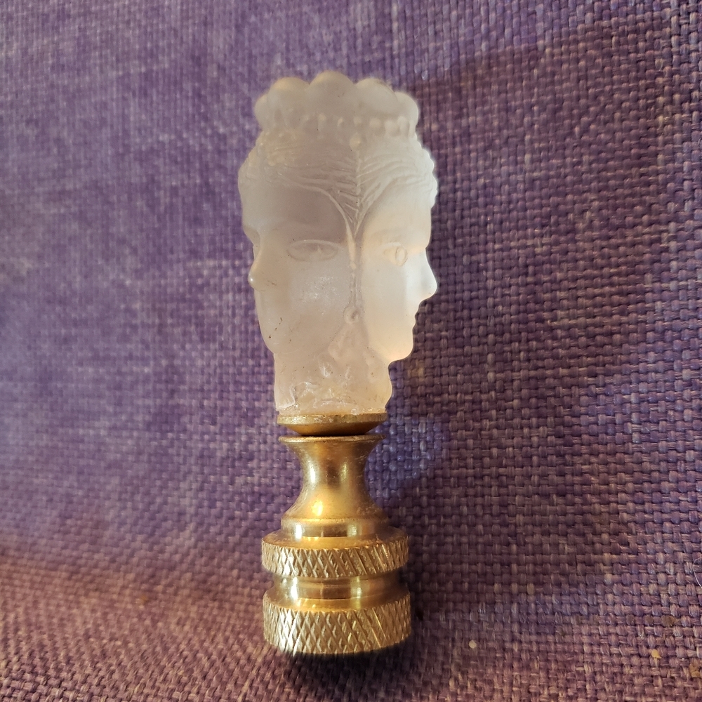Finial, Vintage Frosted Glass 3 Faces - Picture 5 of 5